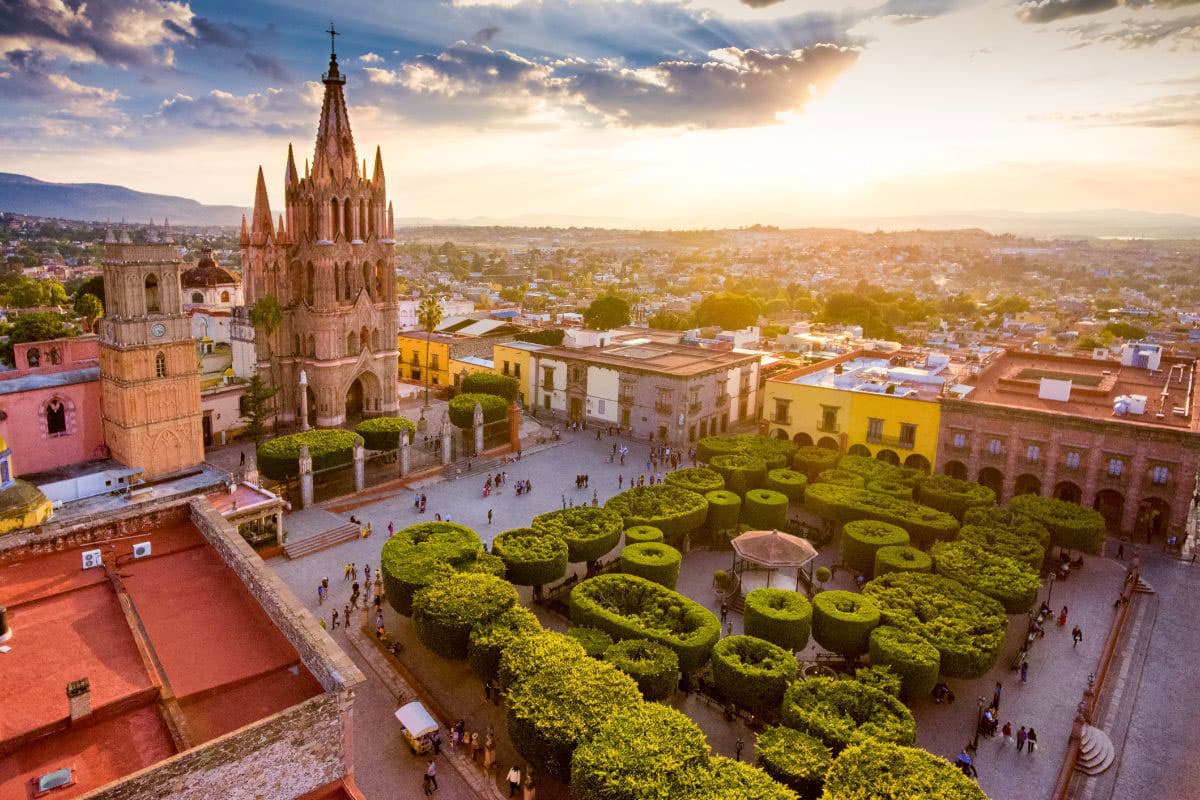 Parroquia de San Miguel Arcangel at golden hour